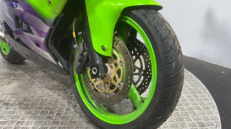 Kawasaki ZX ZX9R 1999 44K SPARES OR REPAIR PROJECT BIKE 900CC SUPER SPORT 10