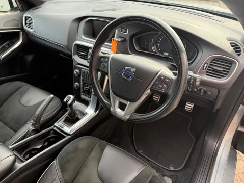 Volvo V40 1.6 T3 R-Design Nav Euro 5 (s/s) 5dr 55