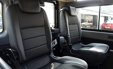 Land Rover Defender T40 18