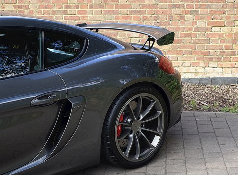 Porsche Cayman GT4 Clubsport 16
