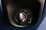 Aston Martin Vantage 4.3 Vantage V8 3dr 27