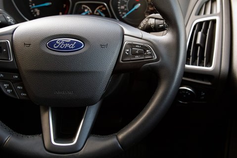 Ford Focus TITANIUM X 19