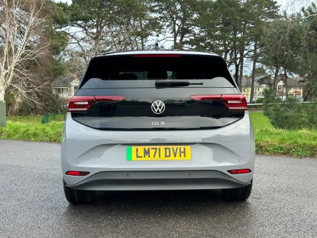 Volkswagen ID.3 Pro 58kWh Family Auto 5dr 