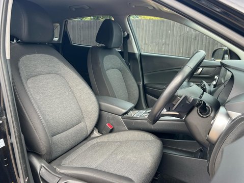 Hyundai KONA PREMIUM 23