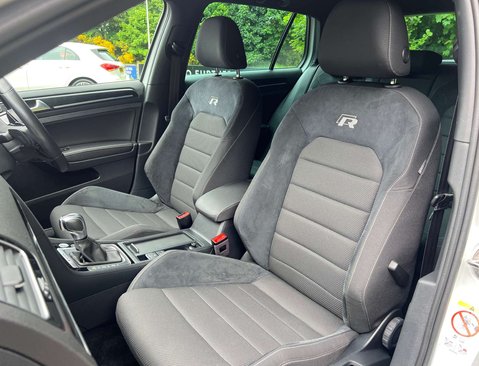 Volkswagen Golf 2.0 Golf R TSi 4Motion Semi-Auto 4WD 5dr 37