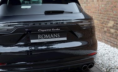 Porsche Cayenne Turbo 25