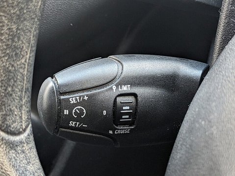 Peugeot 208 HDI ACTIVE 16