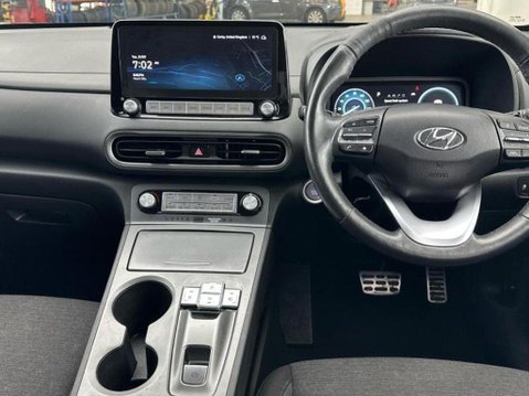 Hyundai KONA PREMIUM 3