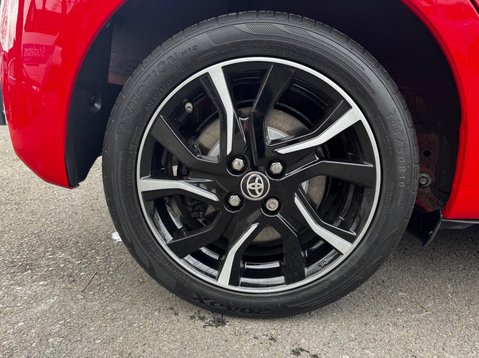 Toyota Yaris VVT-I DESIGN 36