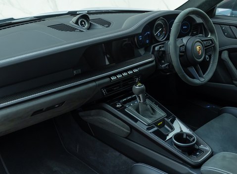 Porsche 911 GT3 (992) 19