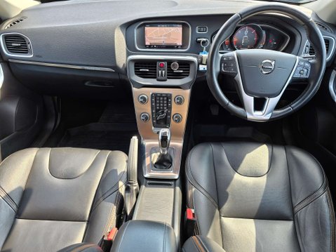 Volvo V40 2.0 V40 Cross Country Professional D3 5dr 7