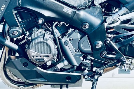 Suzuki GSX GSXS 1000 34