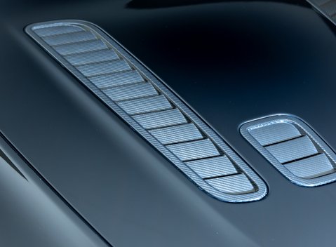 Aston Martin V12 Vantage S Roadster 38