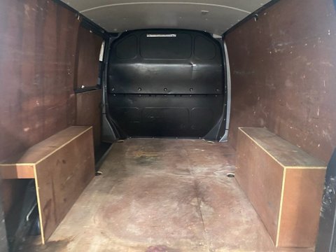 Volkswagen Transporter T30 TDI P/V HIGHLINE 18