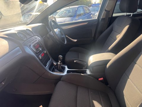 Ford Mondeo 2.0 TDCi Titanium Euro 5 5dr 25
