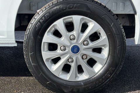 Ford Transit Custom 280 130 ps L1 Limited Panel Van - Sat Nav 31