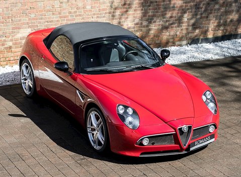Alfa Romeo 8C Spider 10