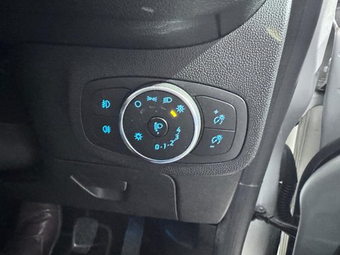 Ford Fiesta 1.0T EcoBoost Titanium Euro 6 (s/s) 5dr 27