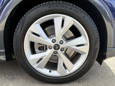 Audi Q4 40 S line SUV 5dr Electric Auto 82kWh (204 ps) 14