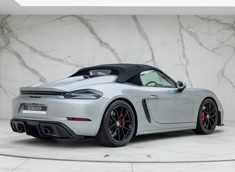 Porsche 718 Boxster Spyder 9