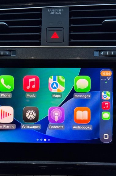 Volkswagen e-Golf E-GOLF - 12 MONTHS MOT -APPLE CAR PLAY  