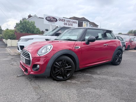 Mini Hatch COOPER