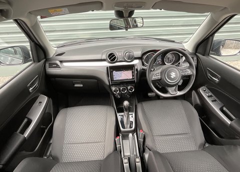 Suzuki Swift SZ5 DUALJET MHEV 16