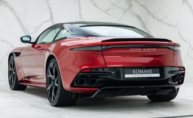 Aston Martin DBS Superleggera 10