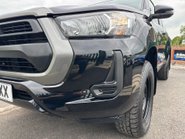 Toyota Hilux Active ECB 4WD D-4D Pickup 19