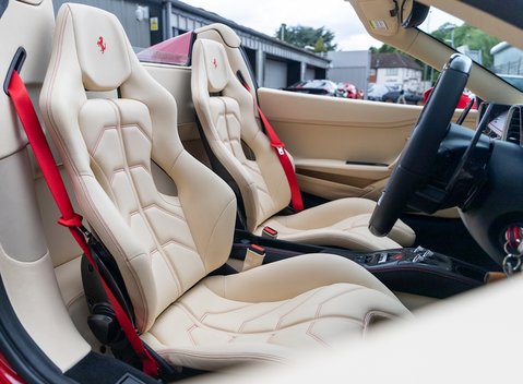 Ferrari 458 Spider 14