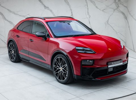 Porsche Macan GTS Electric 11