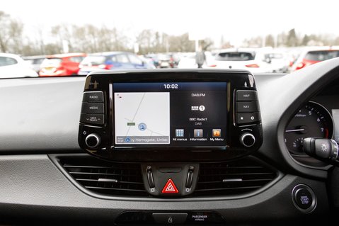 Hyundai i30 T-GDI FASTBACK N LINE PLUS NAV 33