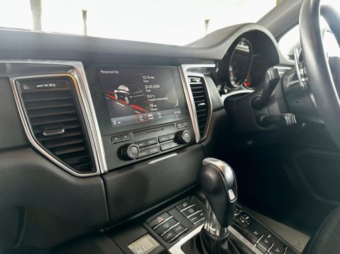 Porsche Macan 2.0T PDK 4WD Euro 6 (s/s) 5dr 48