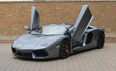 Lamborghini Aventador LP 700-4 Roadster 4