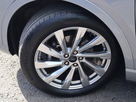 Ford Kuga 2.5h Duratec Vignale CVT Euro 6 (s/s) 5dr 27