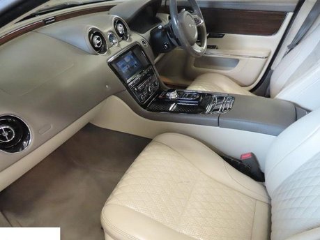 Jaguar XJ 3.0d V6 Portfolio Saloon 4dr Diesel Auto Euro 6 (s/s) (300 ps) 4
