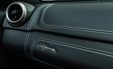 Ferrari California 30 25