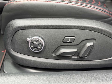 Audi RS5 2.9 TFSI V6 Carbon Edition Coupe 2dr Petrol Tiptronic quattro Euro 6 (s/s) 37