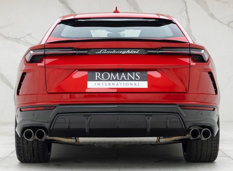 Lamborghini Urus 5