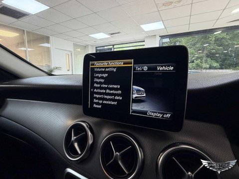 Mercedes-Benz GLA 1.6 GLA180 Urban Edition 7G-DCT Euro 6 (s/s) 5dr 36