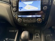 Nissan Qashqai 1.6 dCi Tekna SUV 5dr Diesel XTRON 2WD Euro 5 (s/s) (130 ps) 23