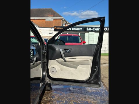 Nissan Qashqai+2 1.5 dCi Tekna 2WD Euro 5 5dr 27