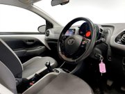 Toyota Aygo 1.0 VVT-i x-play Hatchback 5dr Petrol Manual Euro 6 (s/s) (71 ps) Bluetooth 12