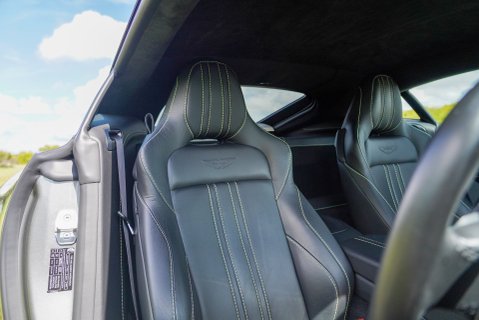 Aston Martin Vantage V8 9