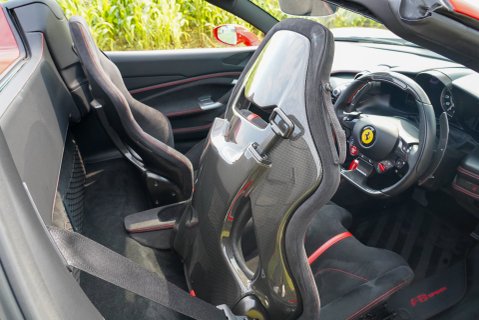 Ferrari F8 SPIDER 12