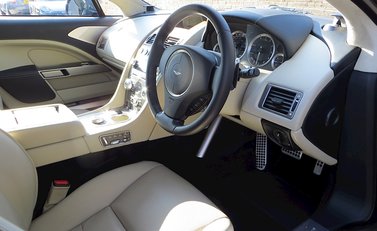 Aston Martin Rapide 10
