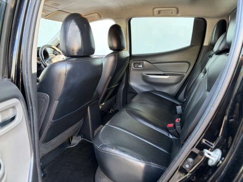 Mitsubishi L200 2.4 L200 Warrior DI-D 4WD 58