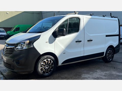 Vauxhall Vivaro 1.6 CDTi 2900 BiTurbo ecoFLEX L1 H1 Euro 5 (s/s) 5dr 21