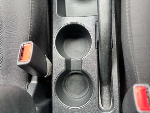 Hyundai i20 1.4 i20 Comfort Auto 5dr 33