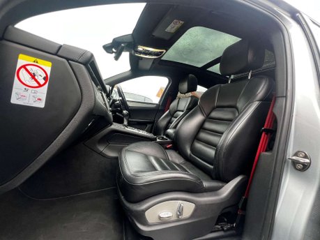 Porsche Macan 3.0 Macan GTS Semi-Auto 4WD 5dr 9
